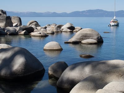 Lake Tahoe: Sailboat in Secret Cove