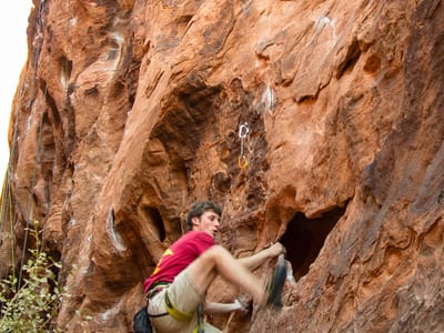 Red Rock Canyon National Conservation Area: Tommy in Black Corridor of Red Rock Canyon