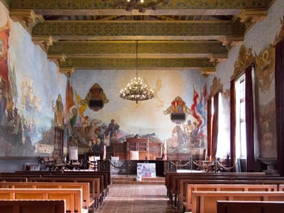 Carpinteria State Beach / Santa Barbara: Santa Barbara Courthouse Mural Room