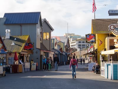 Monterey: Lolo on Fisherman's Wharf