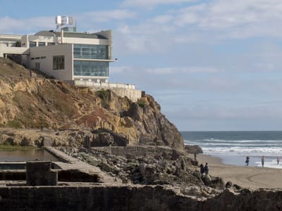 San Francisco: The Cliff House at Lands End