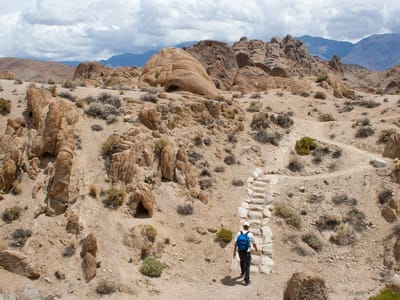 Eastern Sierra - South (Mammoth Lakes, Bishop, and Lone Pine): Herb Hiking the Alabama Hills