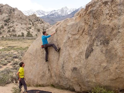Eastern Sierra - South (Mammoth Lakes, Bishop, and Lone Pine): Tommy Bouldering with an IPA