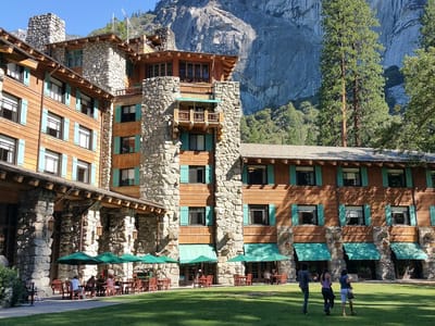 Yosemite Valley: Ahwahnee Hotel