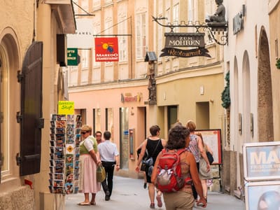Salzburg: Strolling through the Aldstadt