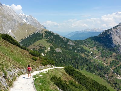 Berchtesgaden National Park: Start of the descent from Jenner summit