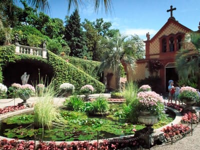 Lake Maggiore and the Borromean Islands: Isola Madre Chapel Square