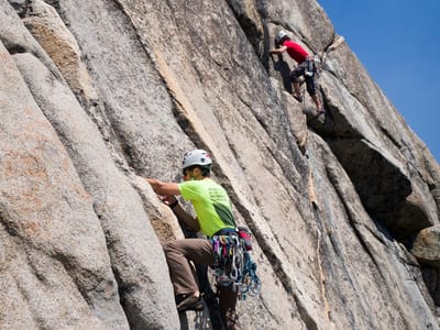 Yosemite - Tuolumne Meadows: Andrew and Tommy climbing at Murphy's Creek