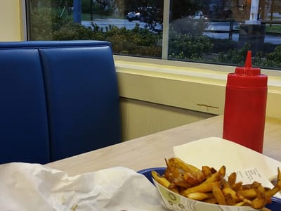 Front Royal: Spelunker Burger Dinner