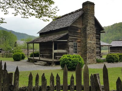 Great Smokies to Gatlinburg: Mountain Farm Museum