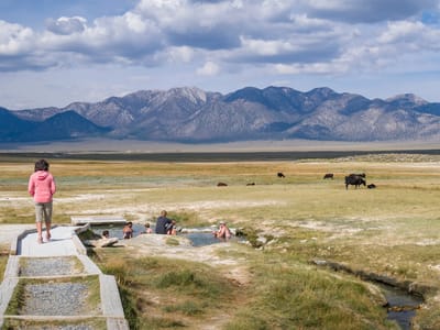 Long Valley Primitive Hot Springs: Boardwalk to Wild Willy's Pool