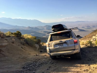 Bishop - Coyote Flat: Road down from Coyote Flat