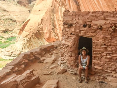 Lake Powell - Halls Creek Bay: Defiance House Ruins