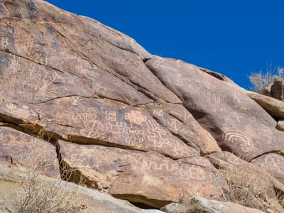 Mojave Road - Colorado River (mile 0.0) to Fort Piute (mile 23.7): Pictographs in Picture Canyon