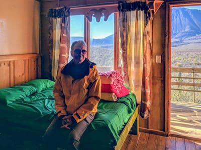 Eco Tour Las Tres Vírgenes: Herb enjoying his rustic cabin at Las Tres Vírgenes
