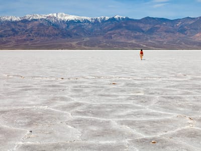 Death Valley National Park: Salt hexagons of Badwater Basin