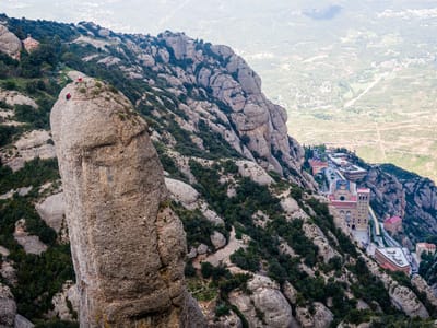 Montserrat Monastery: Rock climbers enjoying the view