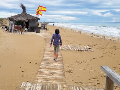Camping La Marina: Beach by La Marina