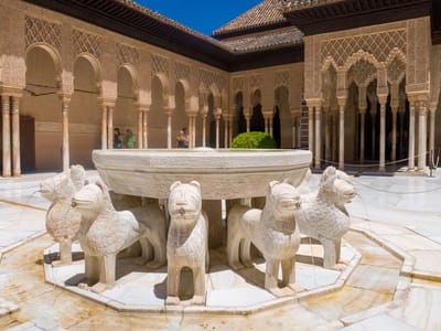 Granada: Courtyard of the Palace of the Lions