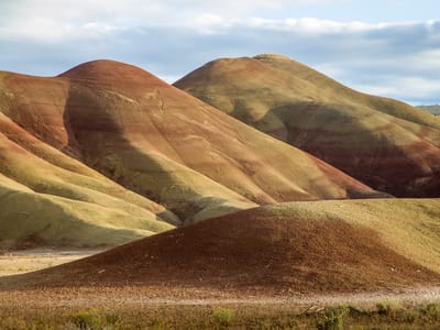 John Day Fossil Beds National Monument - Painted Hills Unit: Along the drive through the Painted Hills