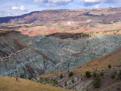 John Day Fossil Beds National Monument - Sheep Rock Unit: Hike along the Blue Basin Overlook Trail