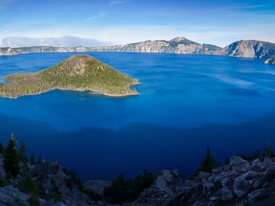 Crater Lake National Park: View of Crater Lake and Wizard Island from atop Watchman Peak