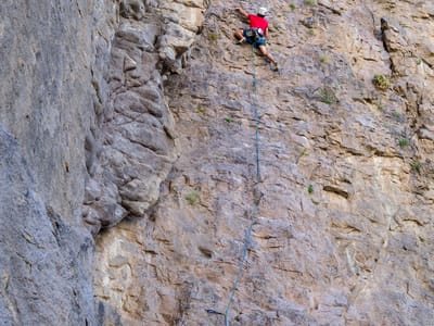 Bishop: Andrew climbing in the Dilithium Crystal area of the Inner Gorge.