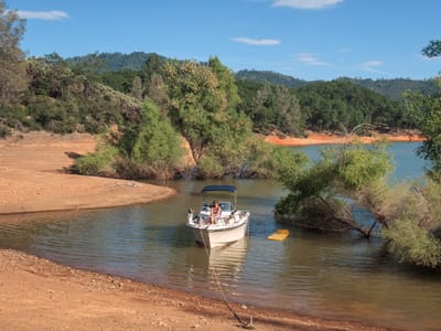 Shasta Lake: Our cove in O'Brien's Inlet