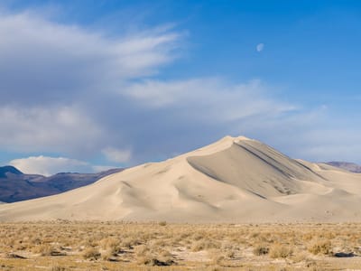 Death Valley National Park: Eureka Dunes in morning light