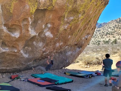 Bishop: Andrew bouldering in the Buttermilks