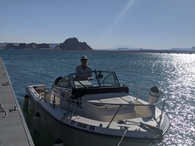 Lake Powell - Gunsight Canyon: Big day at the Stateline Boat Launch