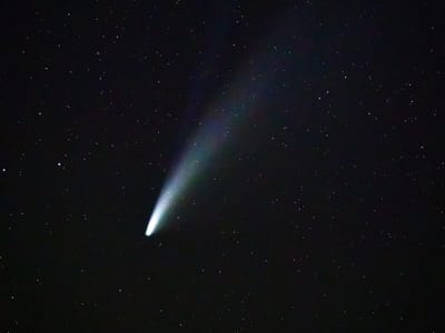 Bishop: Neowise Comet over the Buttermilks