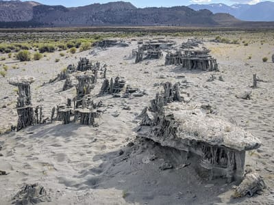 Mono Lake: Tufa furniture store