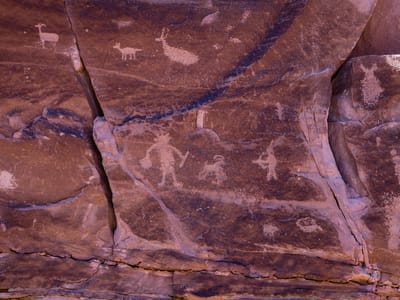 Moab: Poison Spider Mesa Petroglyphs