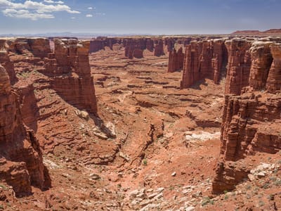 White Rim Trail (Canyonlands National Park): Monument Basin and the \"white caps\" of the White Rim Trail