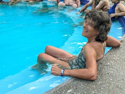 Olympic National Park: Lolo enjoying Sol Duc Hot Springs