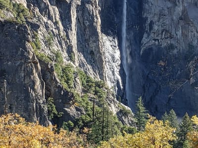 Yosemite Valley: Bridalveil Falls
