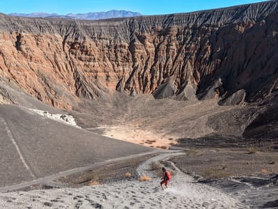 Death Valley National Park: Lolo descending into Ubehebe Crate