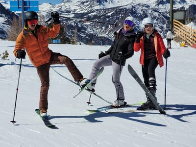 Bishop: Happy skiers