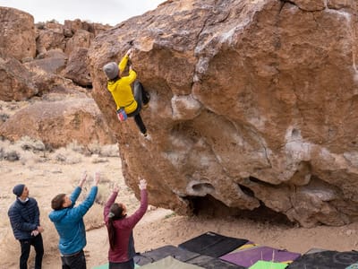 Bishop: Andrew bouldering at the Happies in the Volcanic Tablelands