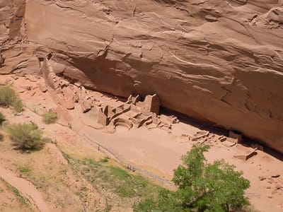 Canyon de Chelly: Closeup of Antelope House Ruins