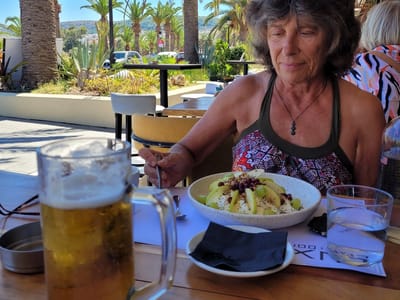 Crete: My healthy yogurt energy bowl