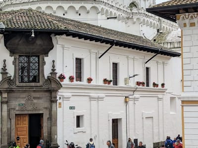 Quito: Exterior of Iglesia de la Compania de Jesus
