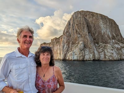 San Cristobal Island: Happy Couple