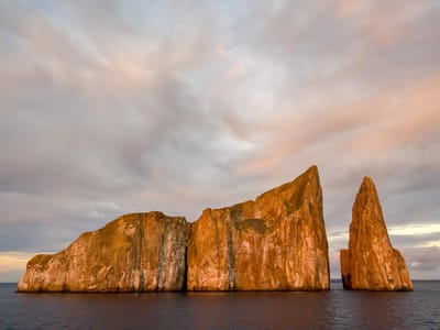 San Cristobal Island: Circling Kicker Rock