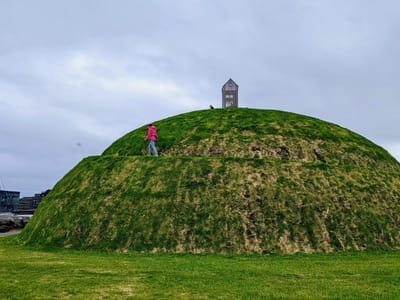 Reykjavik: The Þúfa (th-oo-fha)