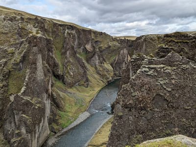 Fjaðrárgljúfur Canyon: Fjaðrárgljúfur Canyon