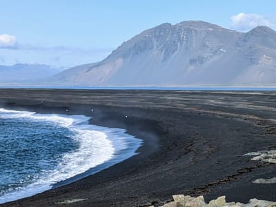 Laekjavik Coast (East Fjords): Black sand Beach black and Eystrahorn