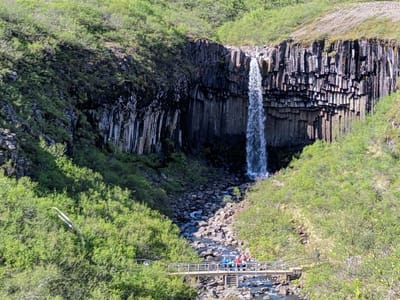 Skaftafell - Svartifoss and Skaftafellsjökull: Heart-shaped Svartifoss