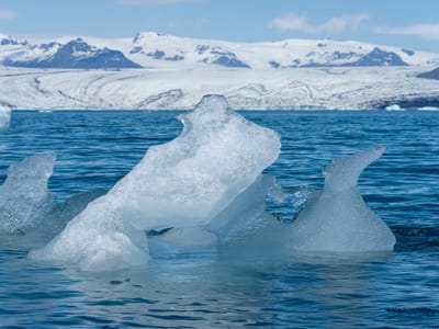 Jökulsárlón Glacier Lagoon and Diamond Beach: Jökulsárlón Glacier Lagoon